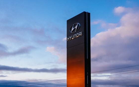 hyundai sign